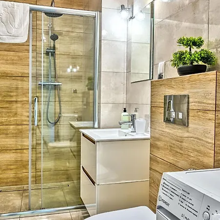 Warynskiego, Sun & Snow