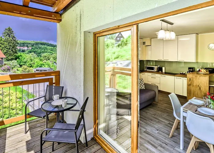 Warynskiego, Sun & Snow *